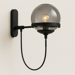 Luminária de Parede para Ponto Focal Decorativo com Globo de Vidro Fosco