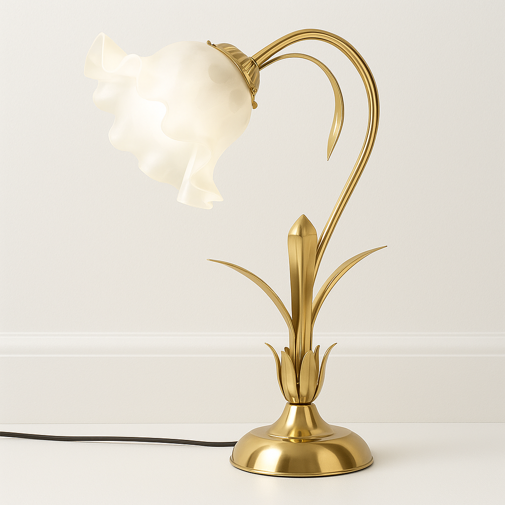 Luminária de Mesa Direcionada para Leitura com Modelo Articulado